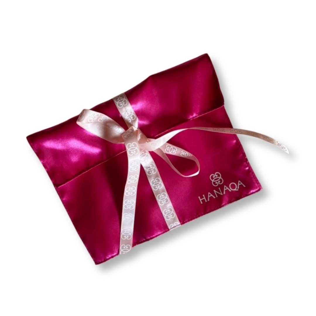 Pochette en satin Hanaqa